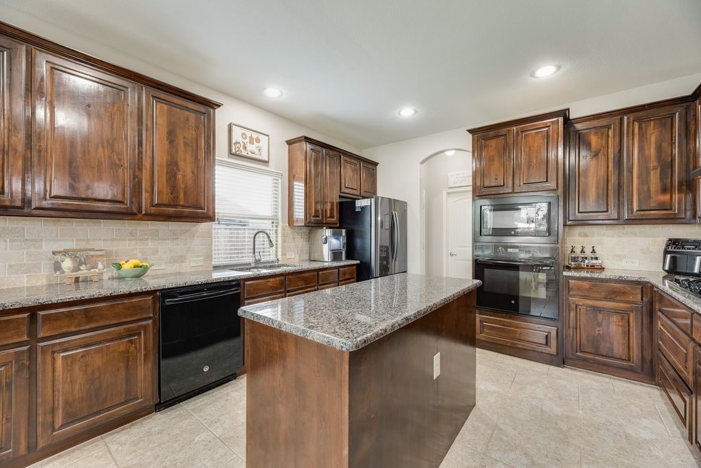 1104 Hondo Lane Forney TX 75126