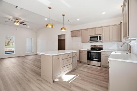 103 N Peverly Street Whitney TX 76692