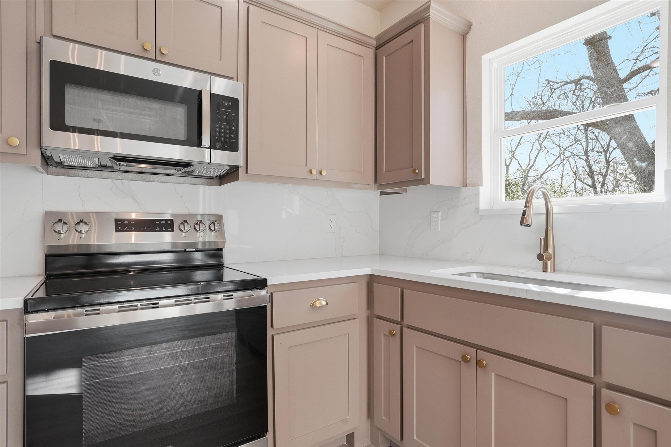 103 N Peverly Street Whitney TX 76692
