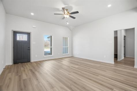 103 N Peverly Street Whitney TX 76692