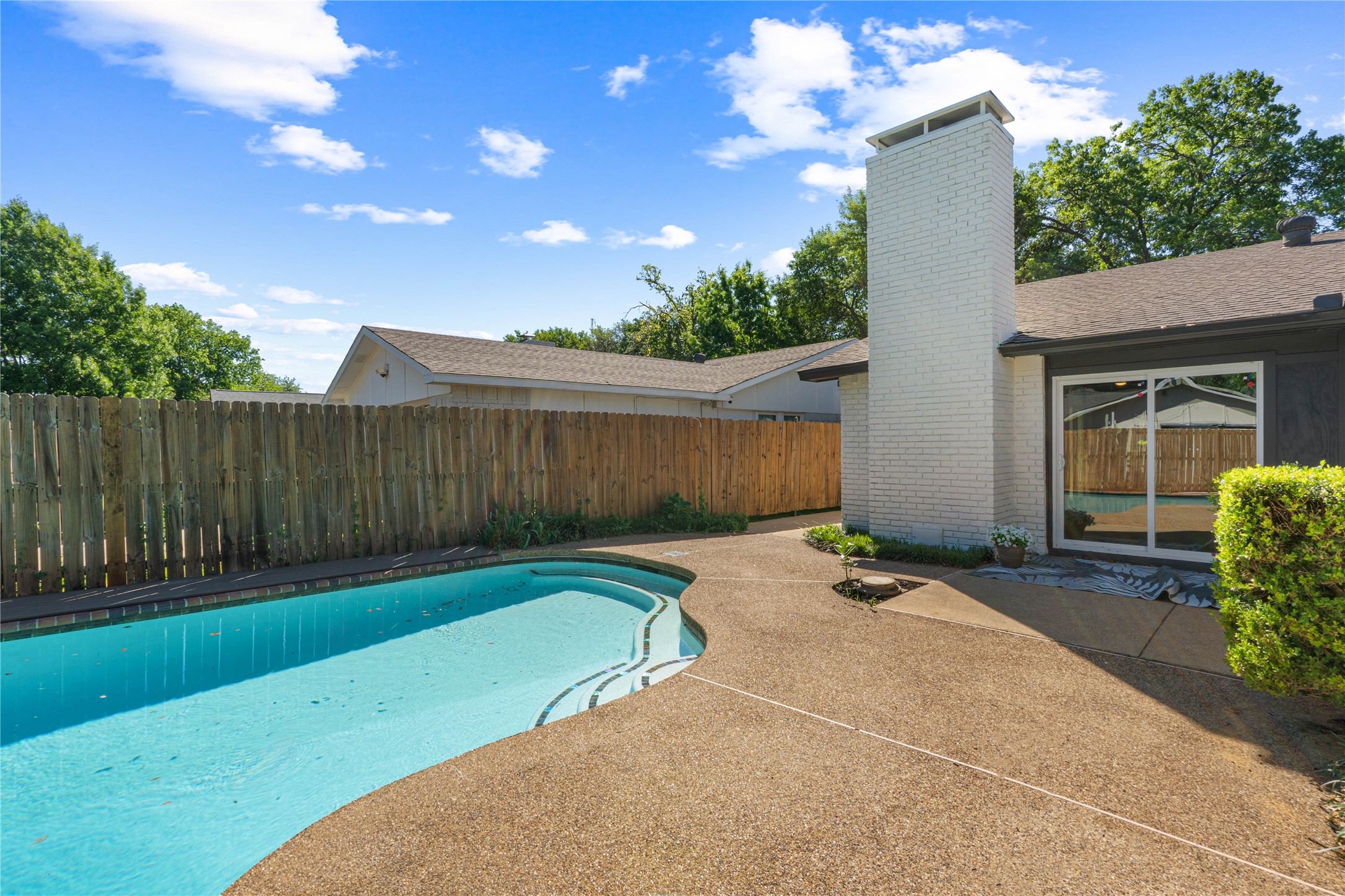 8617 Baumgarten Drive Dallas TX 75228