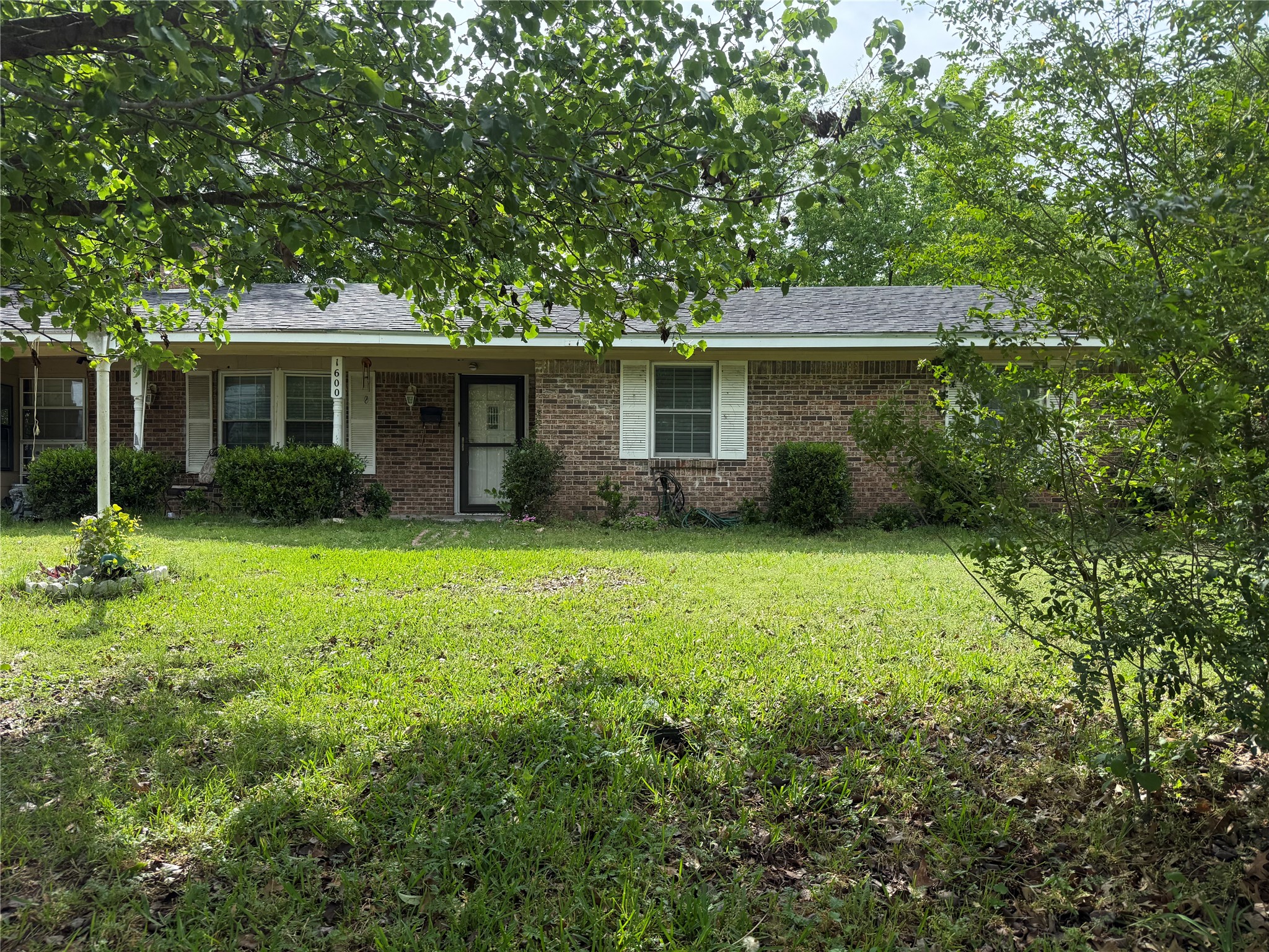 1600 S Jackson Street Kaufman TX 75142