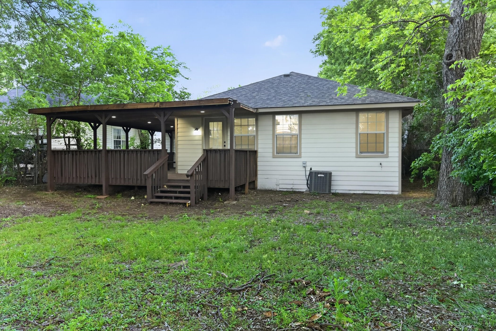 1612 W Bond Street Denison TX 75020