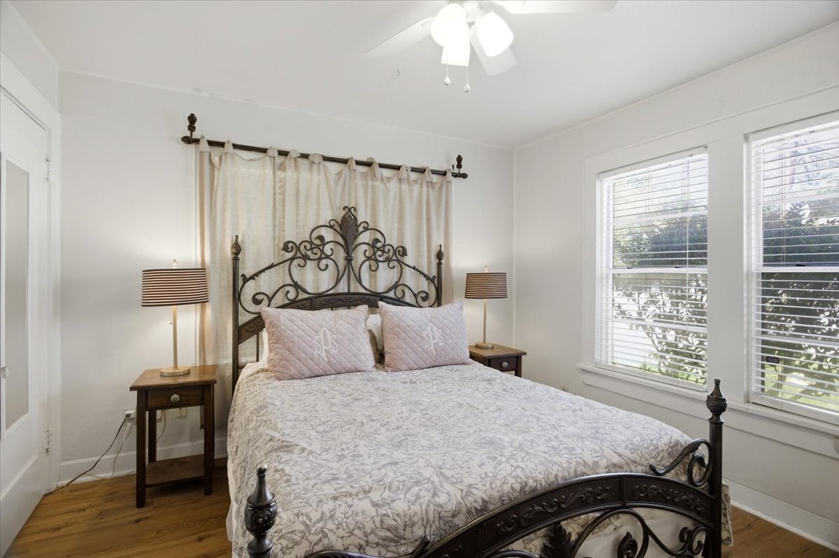3105 W Devitt Street Fort Worth TX 76109