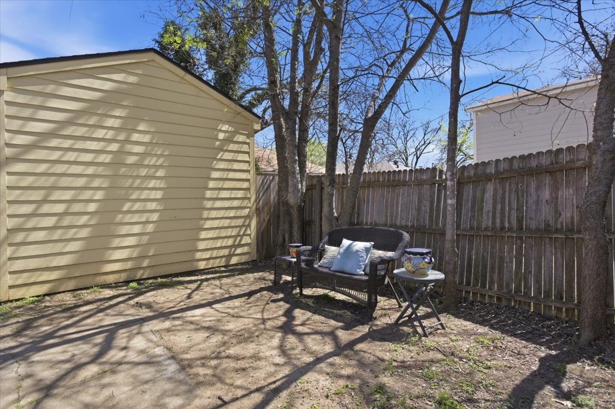 3105 W Devitt Street Fort Worth TX 76109