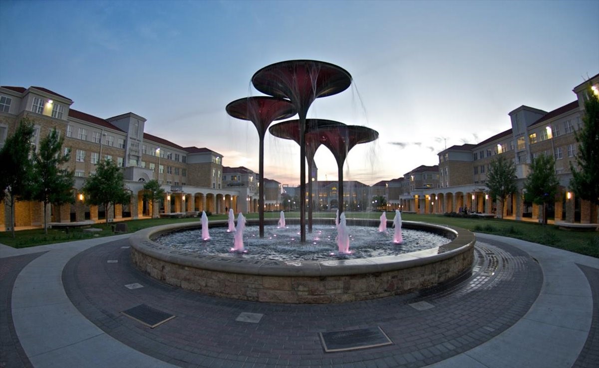 3105 W Devitt Street Fort Worth TX 76109