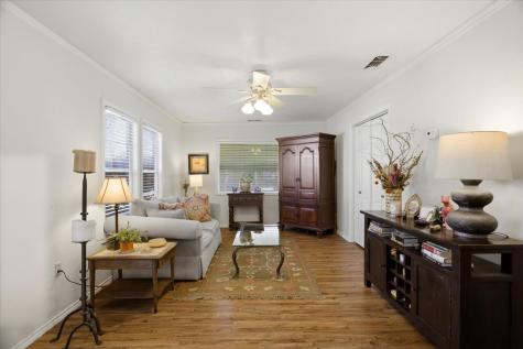 3105 W Devitt Street Fort Worth TX 76109