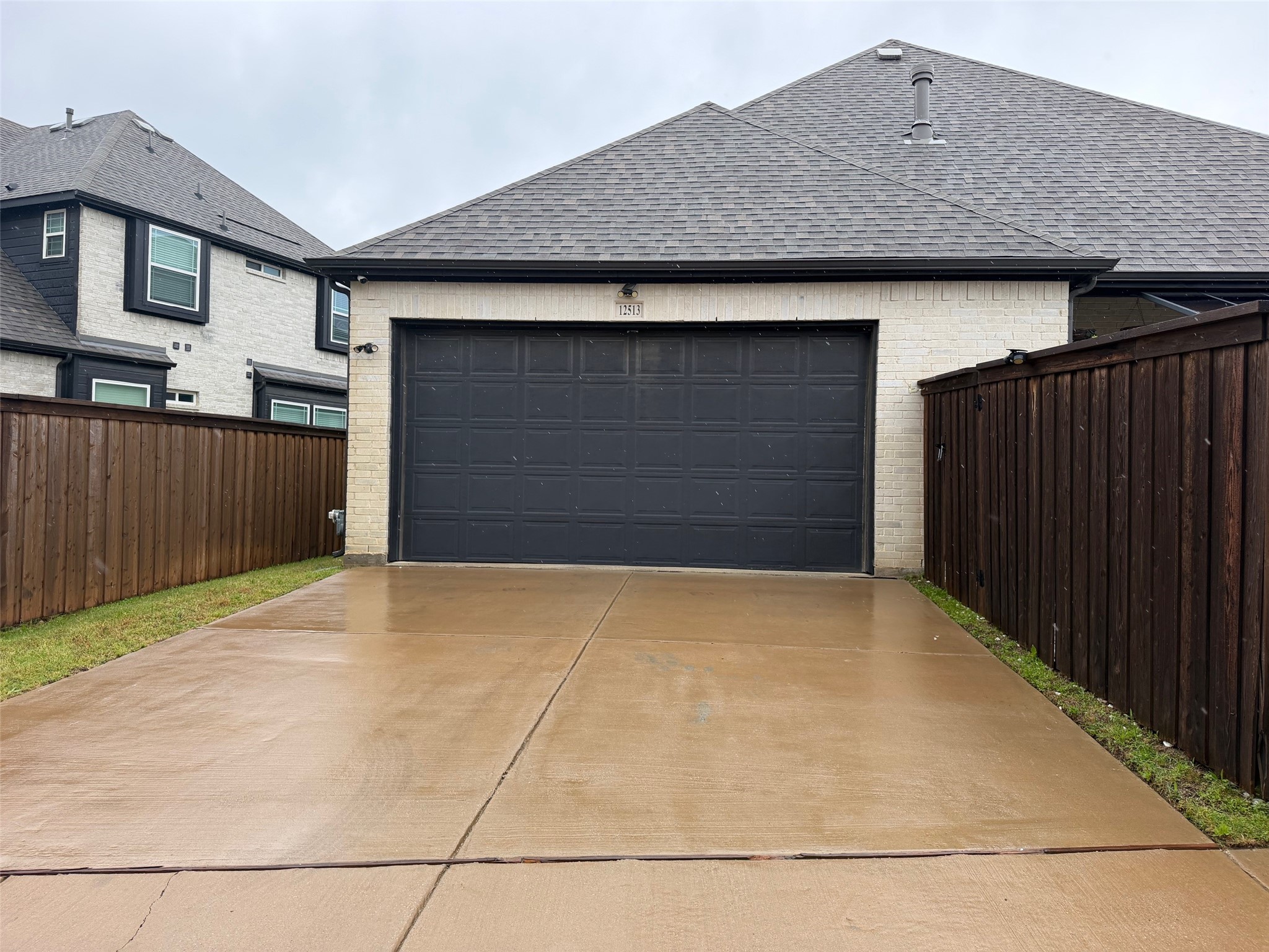 12513 Royal Oaks Lane Farmers Branch TX 75234