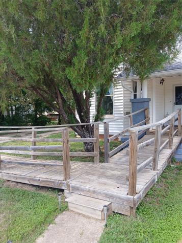 916 Austin Street Coleman TX 76834