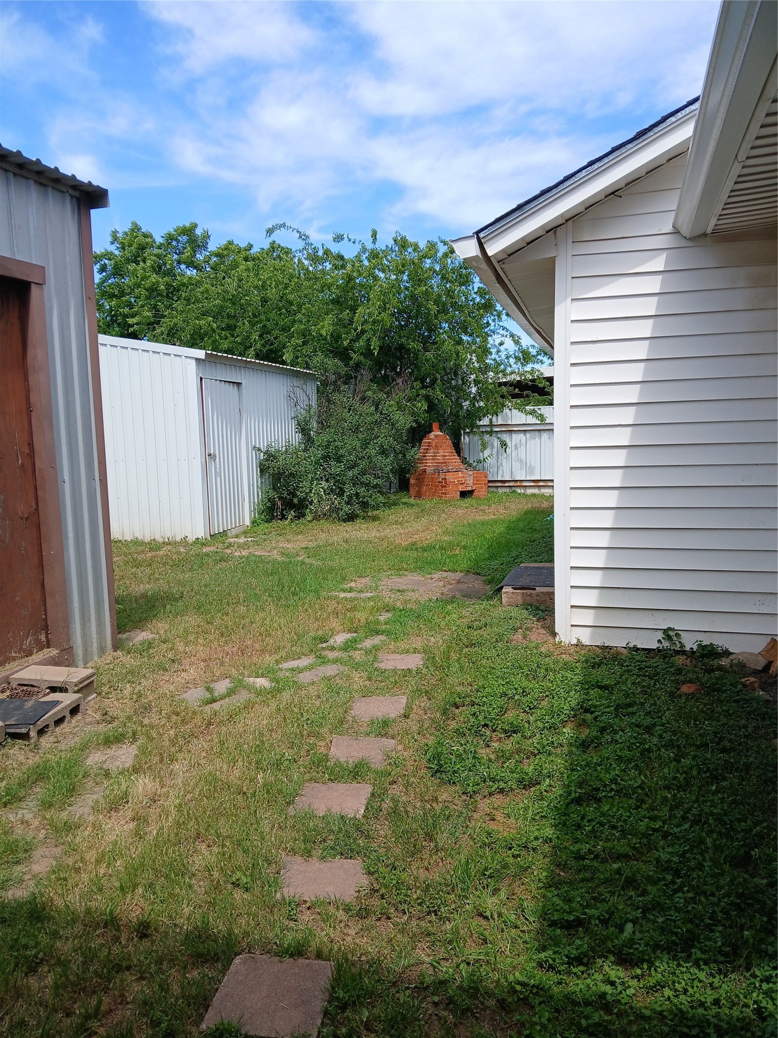 916 Austin Street Coleman TX 76834