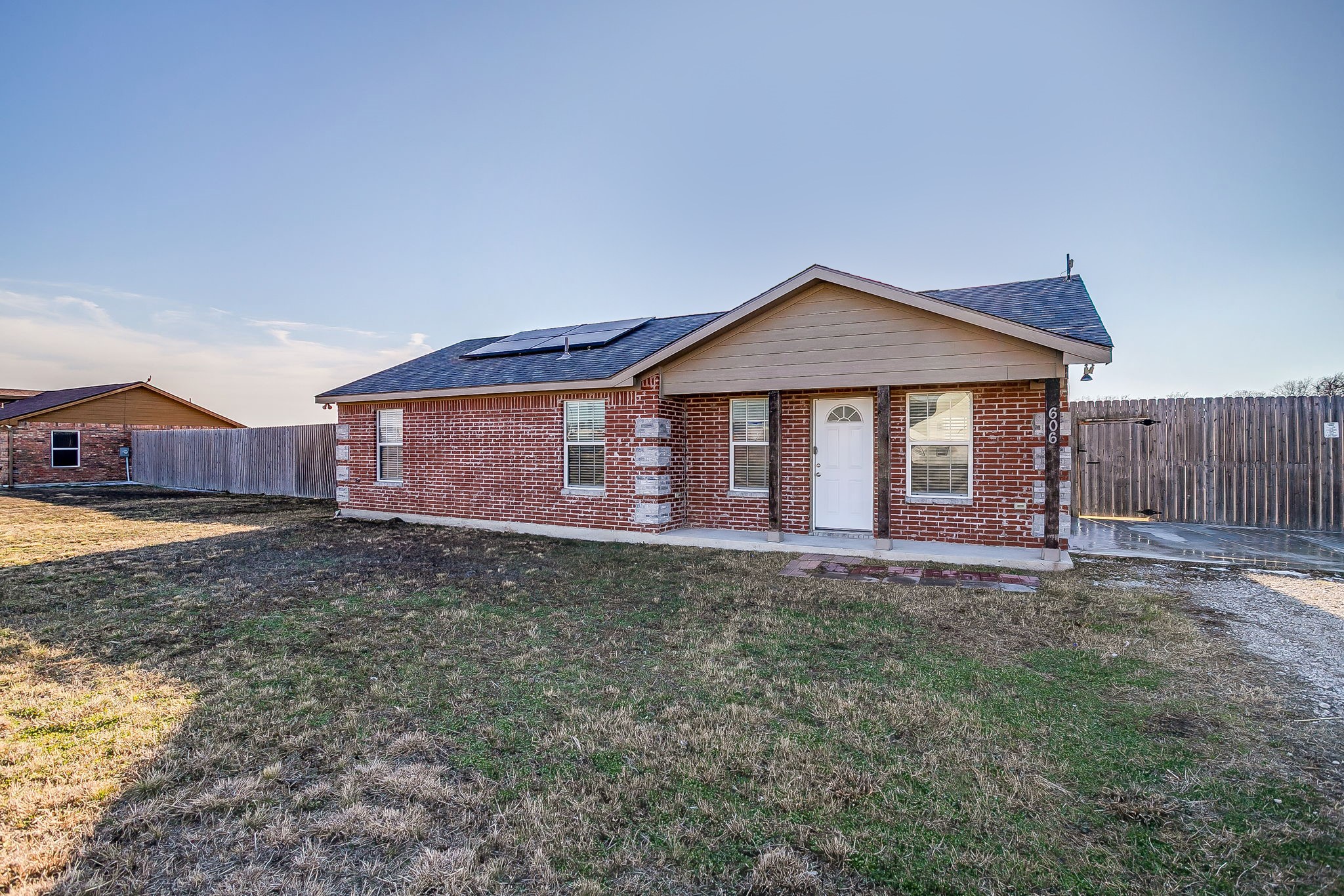 606 S Aquilla Street Itasca TX 76055
