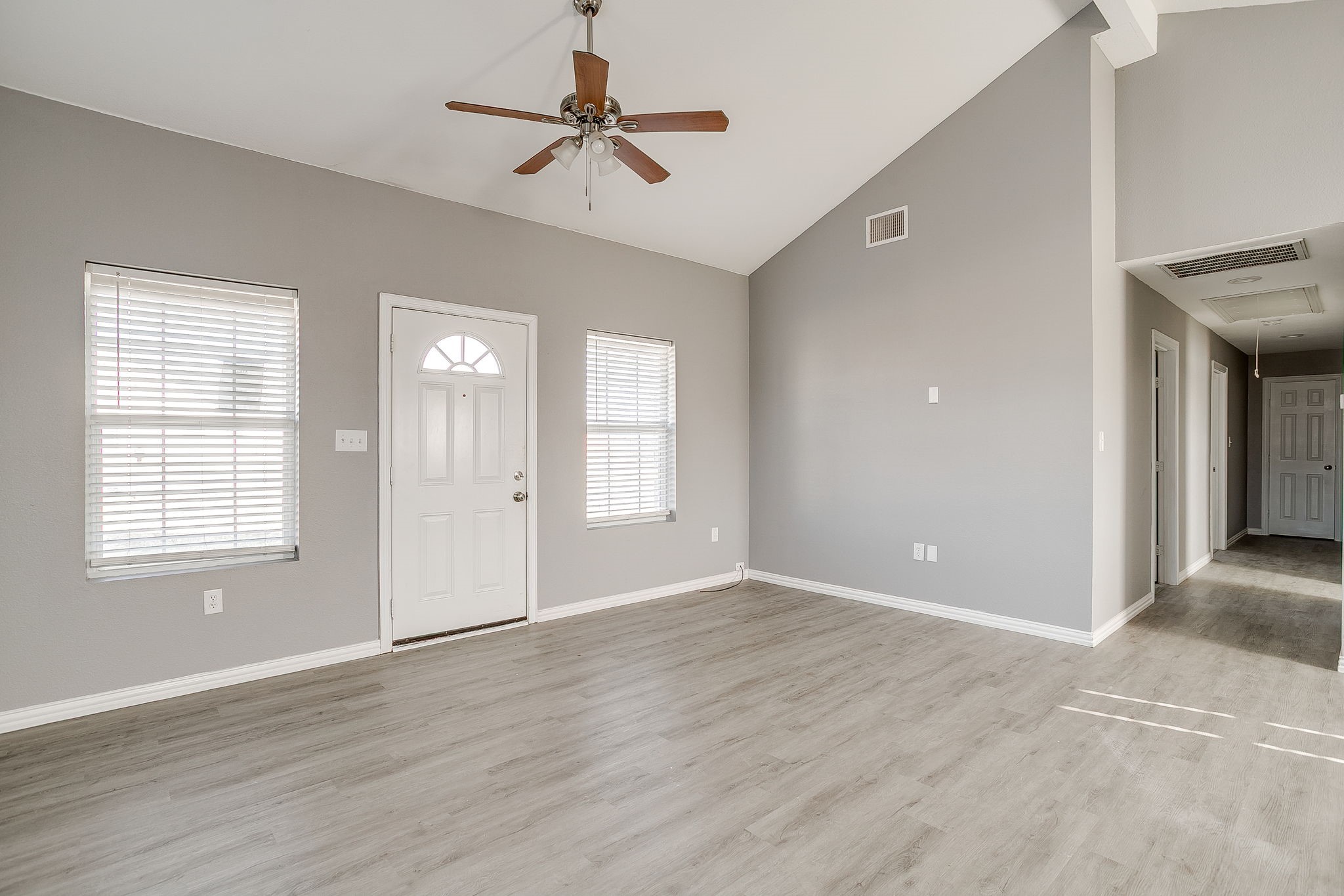 606 S Aquilla Street Itasca TX 76055