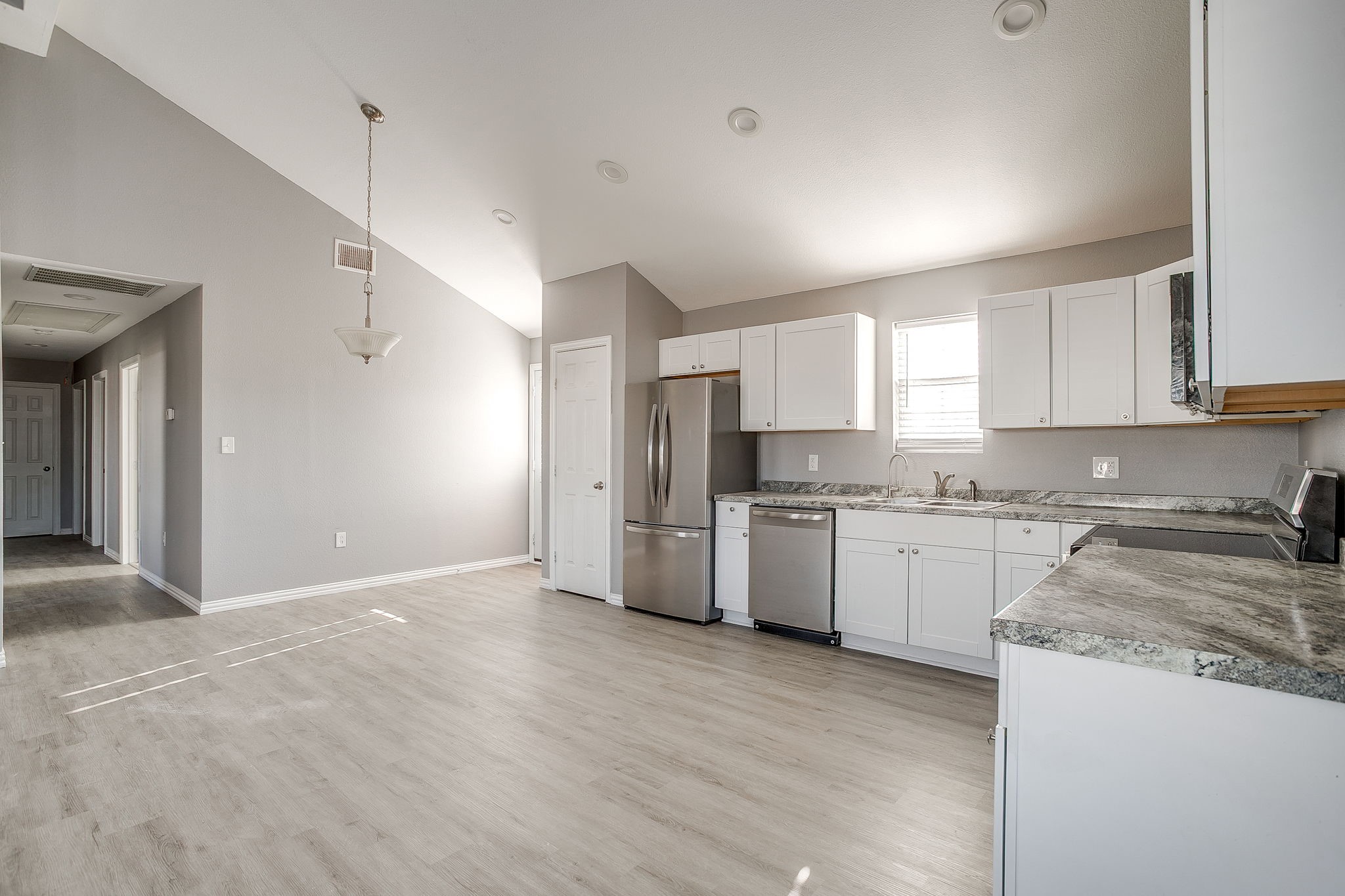 606 S Aquilla Street Itasca TX 76055
