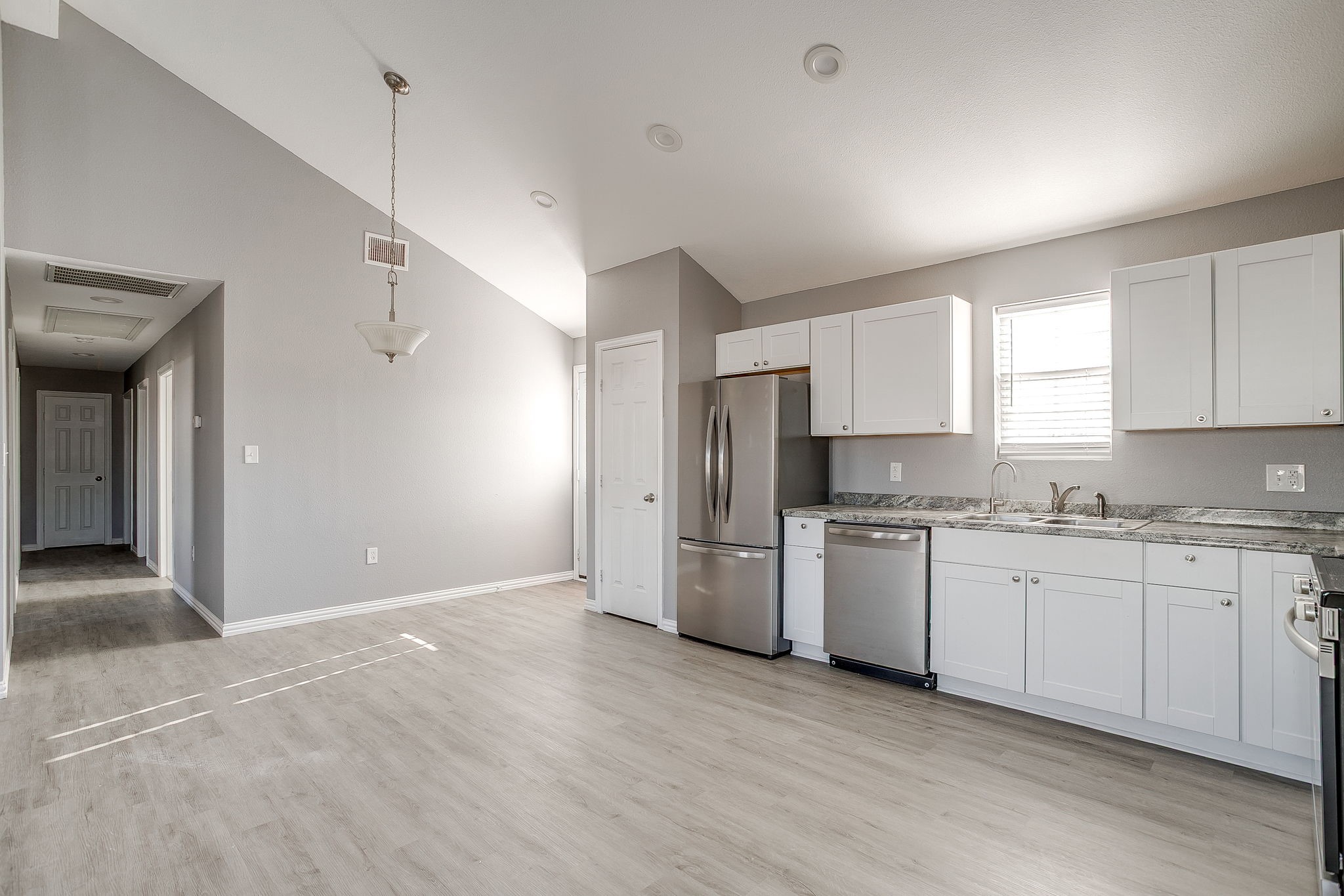 606 S Aquilla Street Itasca TX 76055