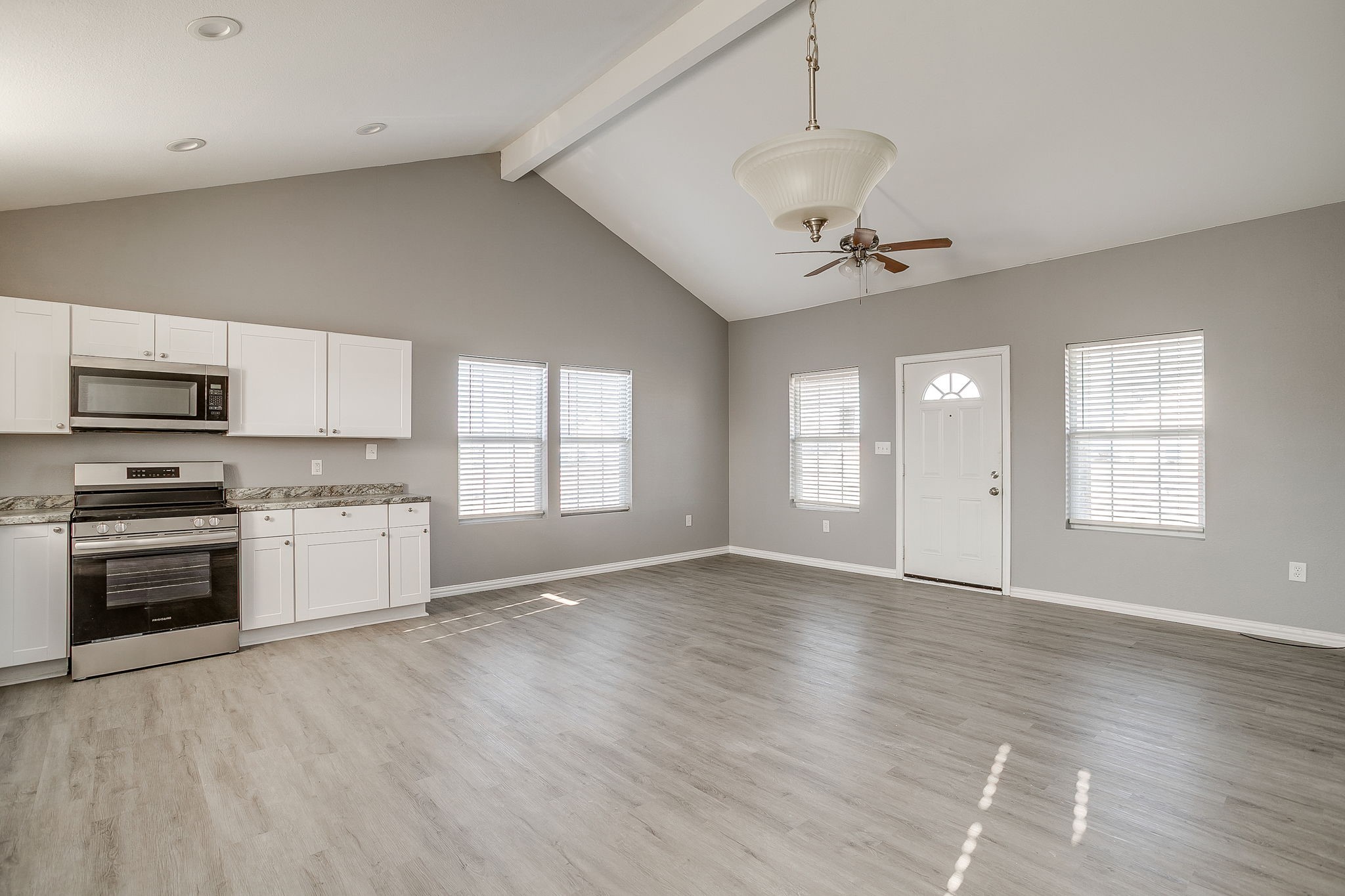 606 S Aquilla Street Itasca TX 76055