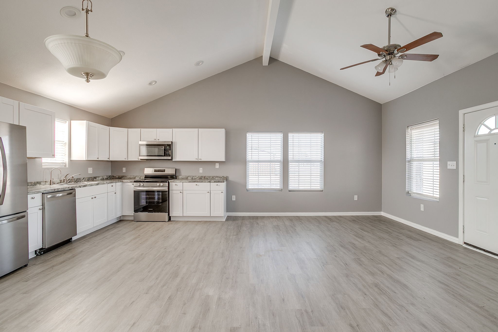 606 S Aquilla Street Itasca TX 76055