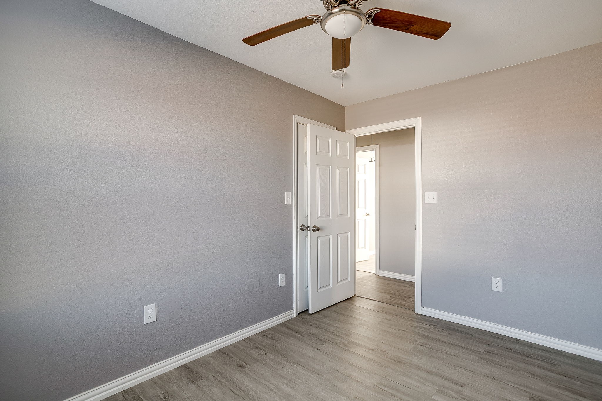606 S Aquilla Street Itasca TX 76055