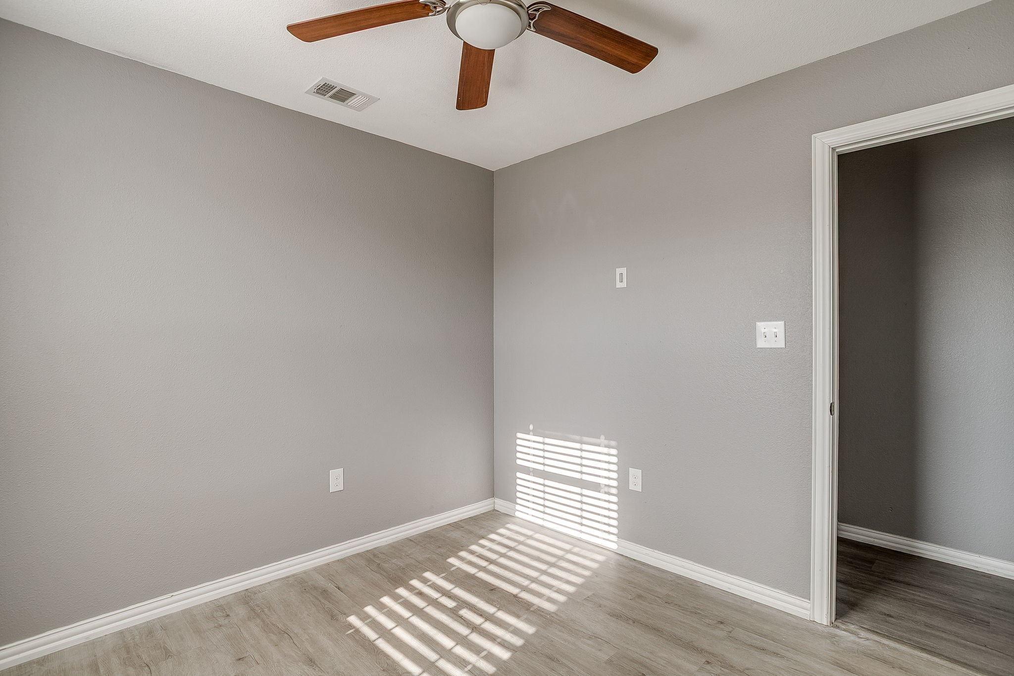 606 S Aquilla Street Itasca TX 76055