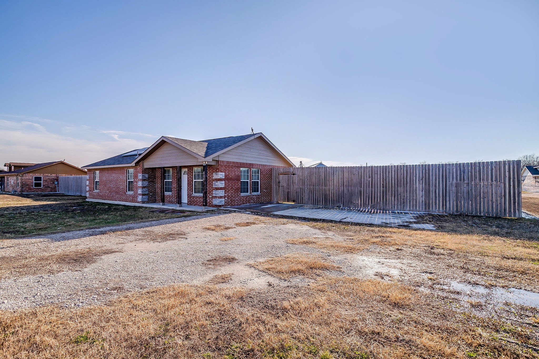 606 S Aquilla Street Itasca TX 76055