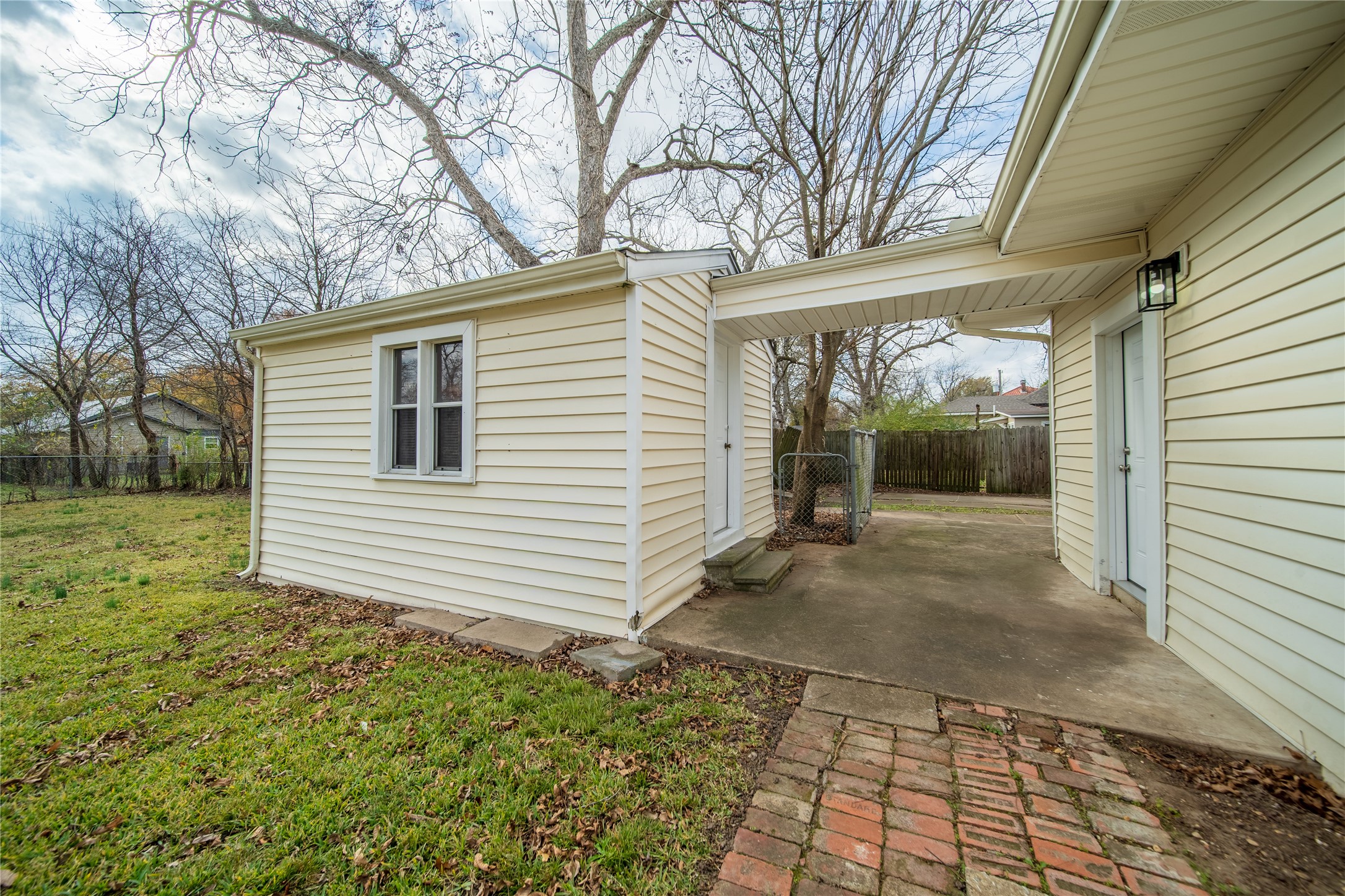 2025 Walworth Street Greenville TX 75401