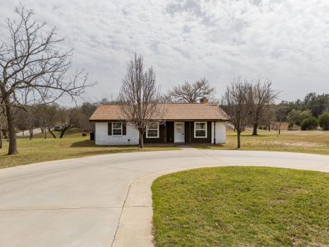14 Deb Lynn Avenue Lampasas TX 76550