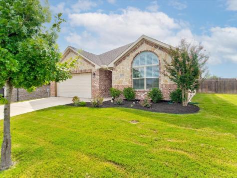 1925 Town Creek Circle Weatherford TX 76086