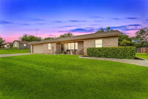 1106 Gifford Drive Granbury TX 76048