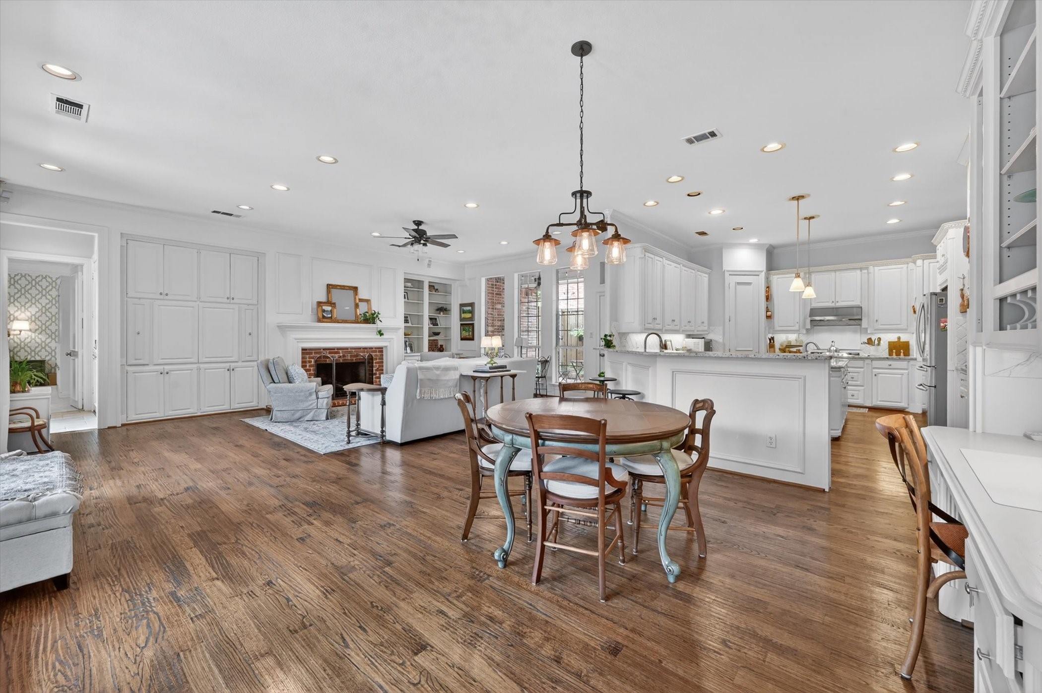 4816 Sandestin Drive Dallas TX 75287