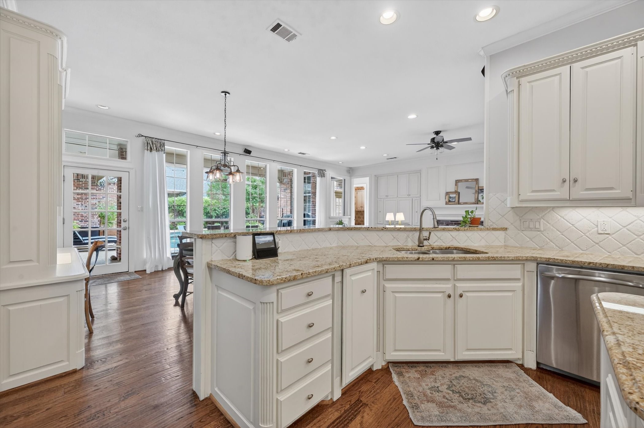 4816 Sandestin Drive Dallas TX 75287