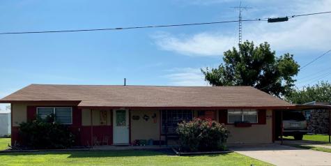 304 S Leavit Street Weinert TX 76388
