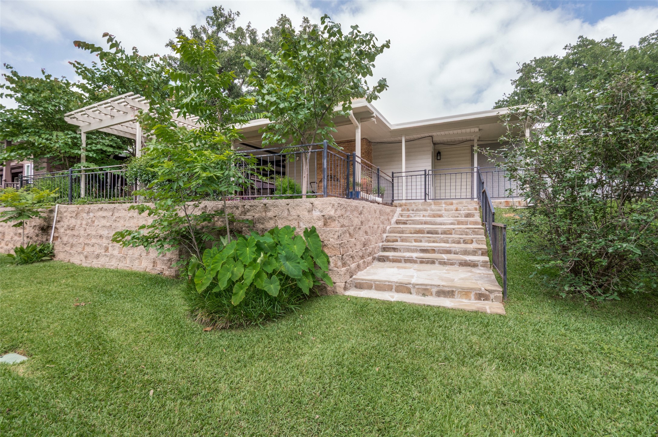 1506 Briarwood Boulevard Arlington TX 76013