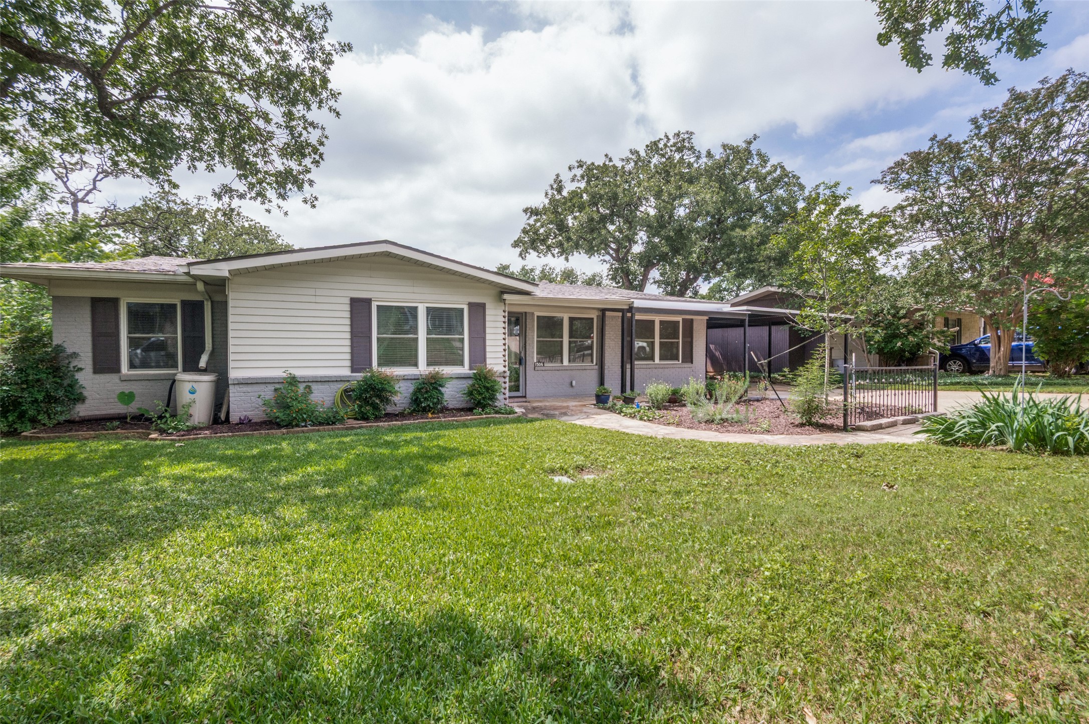 1506 Briarwood Boulevard Arlington TX 76013