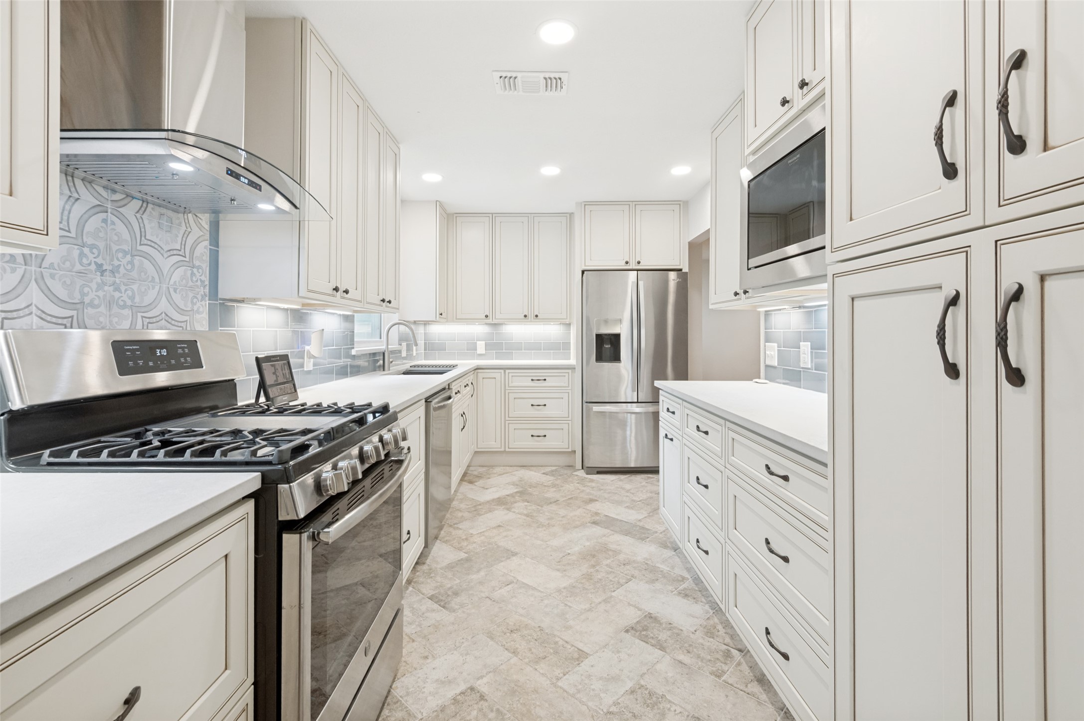 1506 Briarwood Boulevard Arlington TX 76013