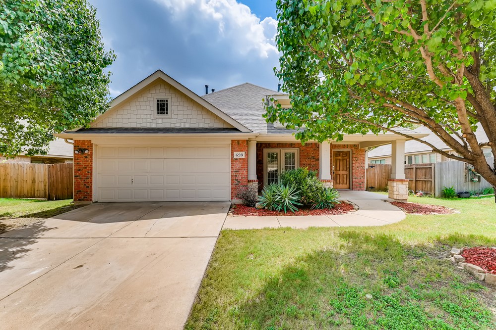 628 Vickie Street Crowley TX 76036