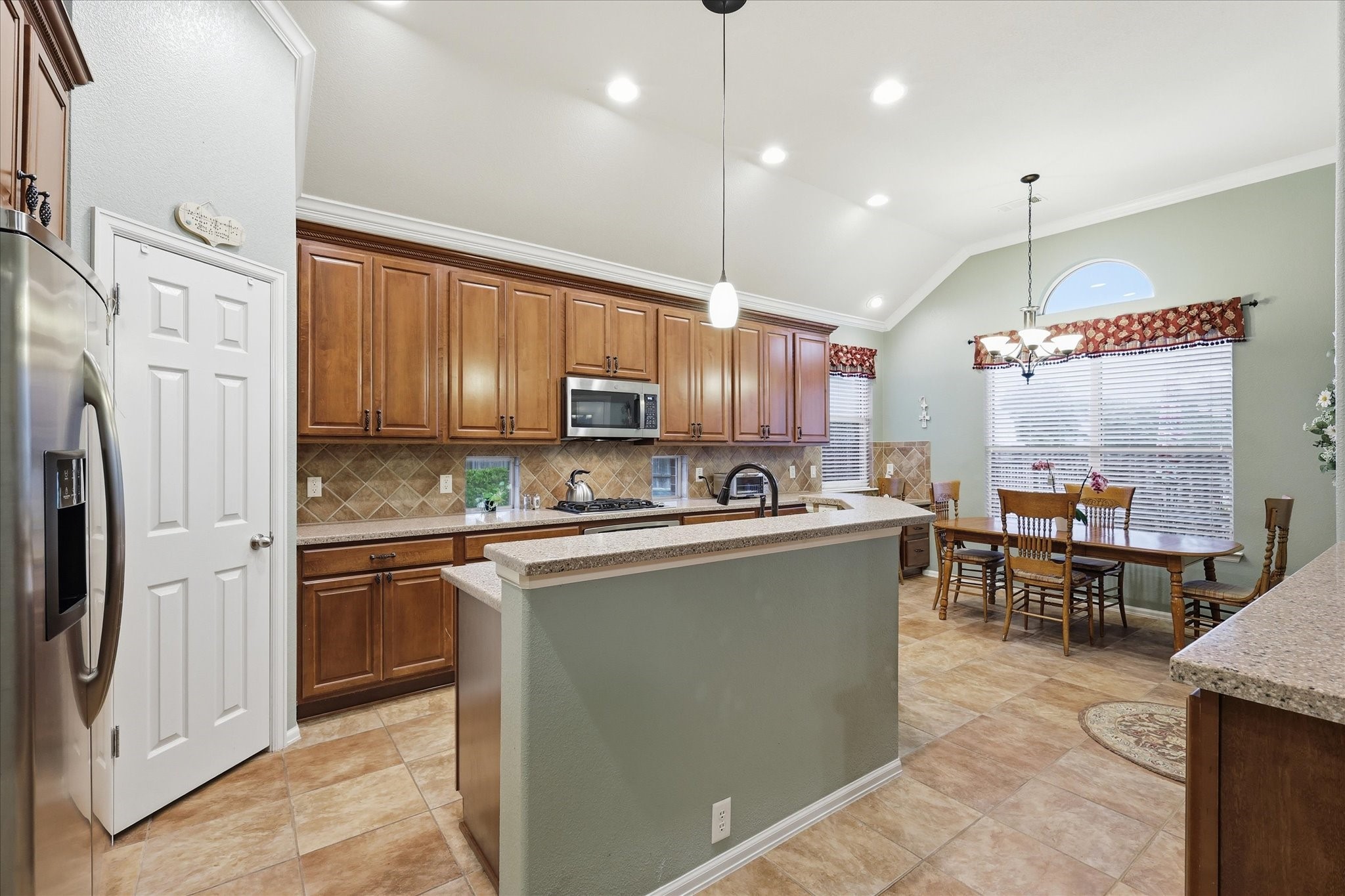 1811 Clear Summit Lane Mansfield TX 76063
