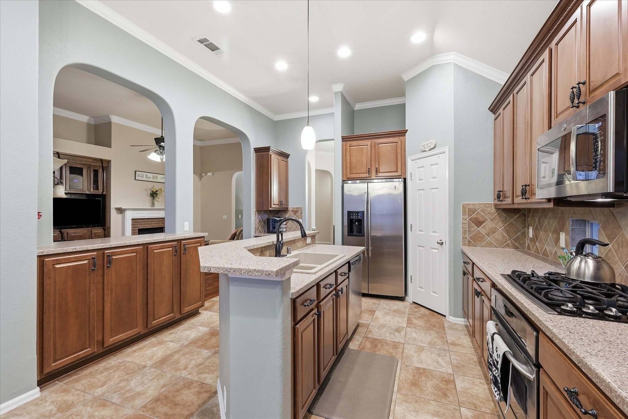 1811 Clear Summit Lane Mansfield TX 76063