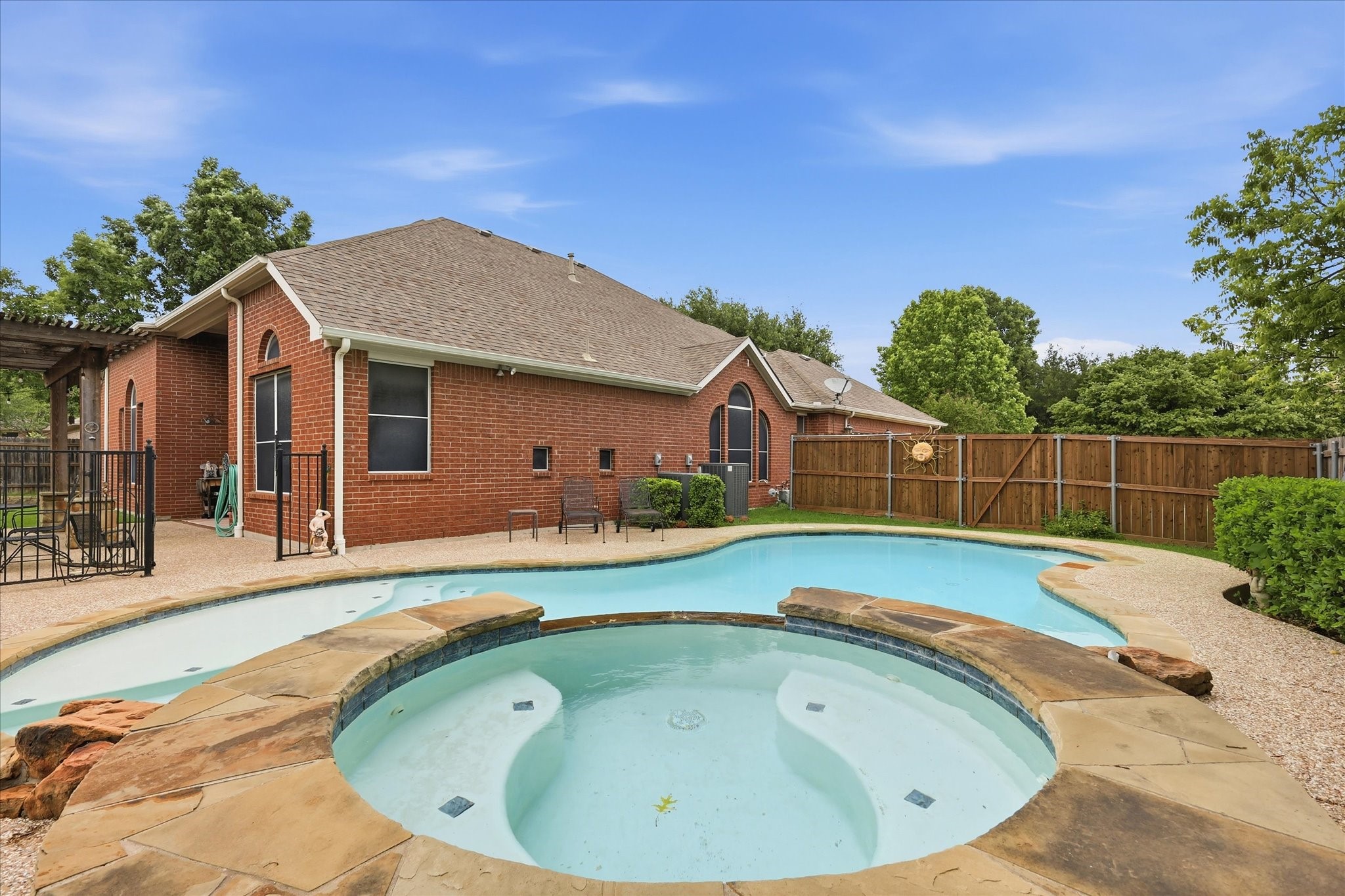 1811 Clear Summit Lane Mansfield TX 76063
