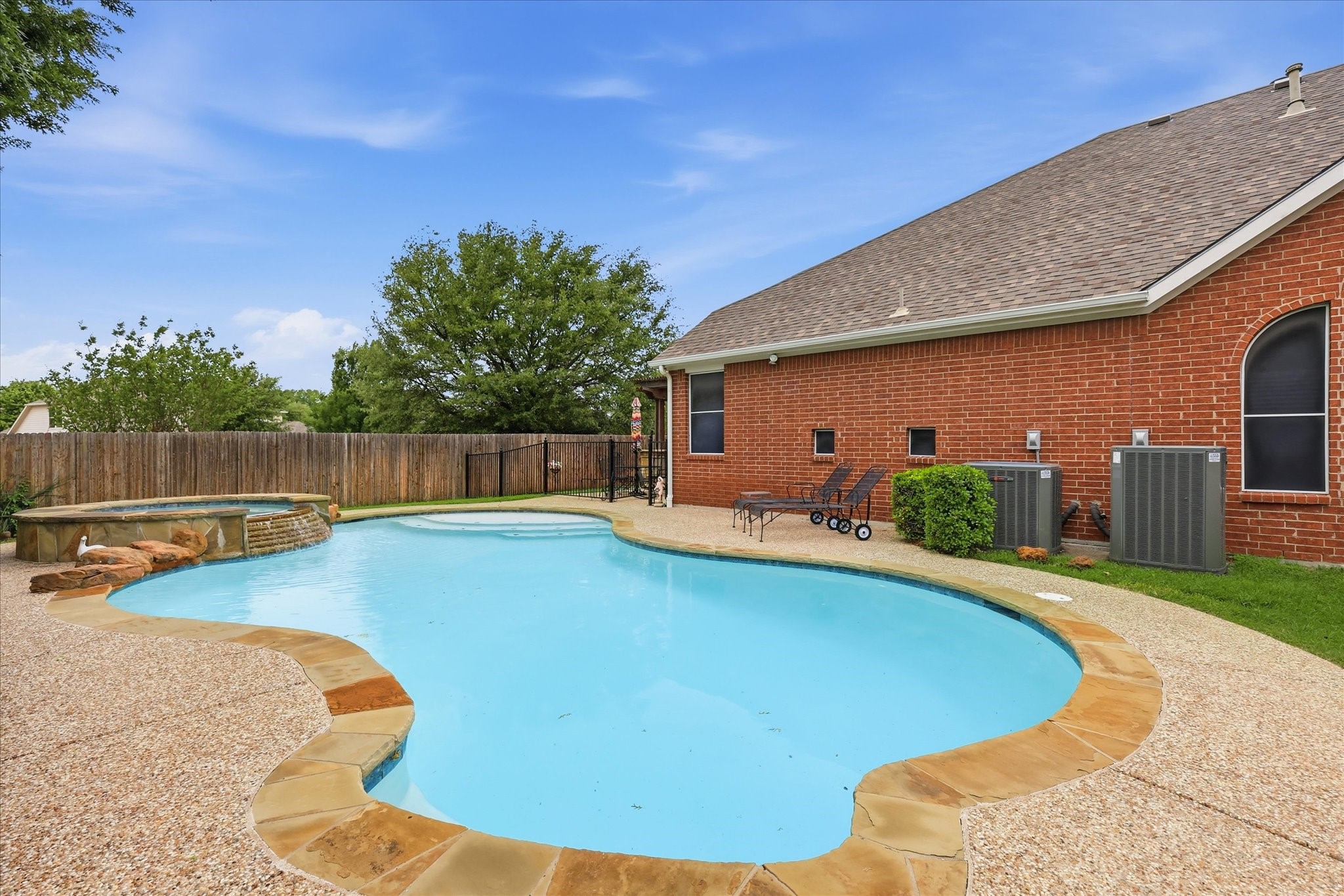 1811 Clear Summit Lane Mansfield TX 76063
