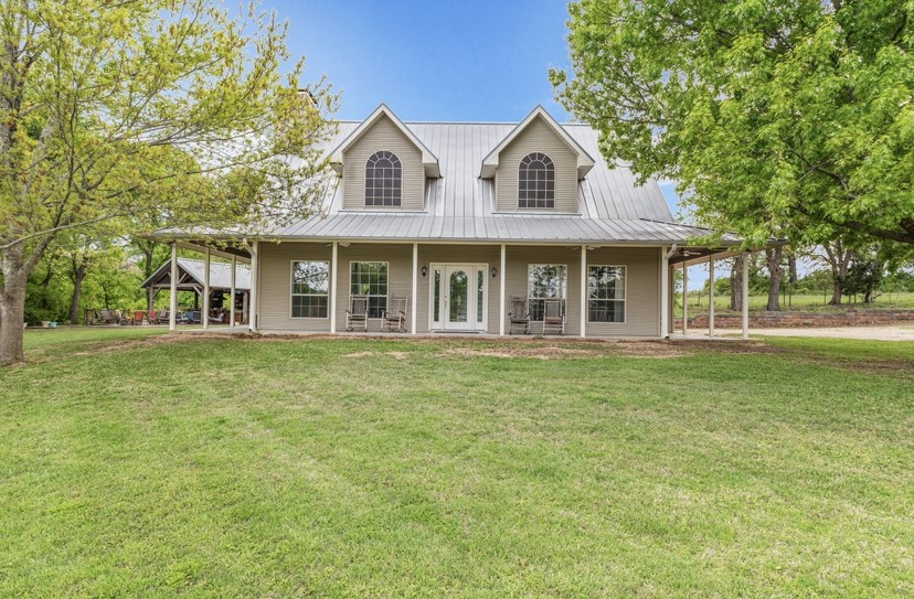 703 Sunset Oak West TX 76691