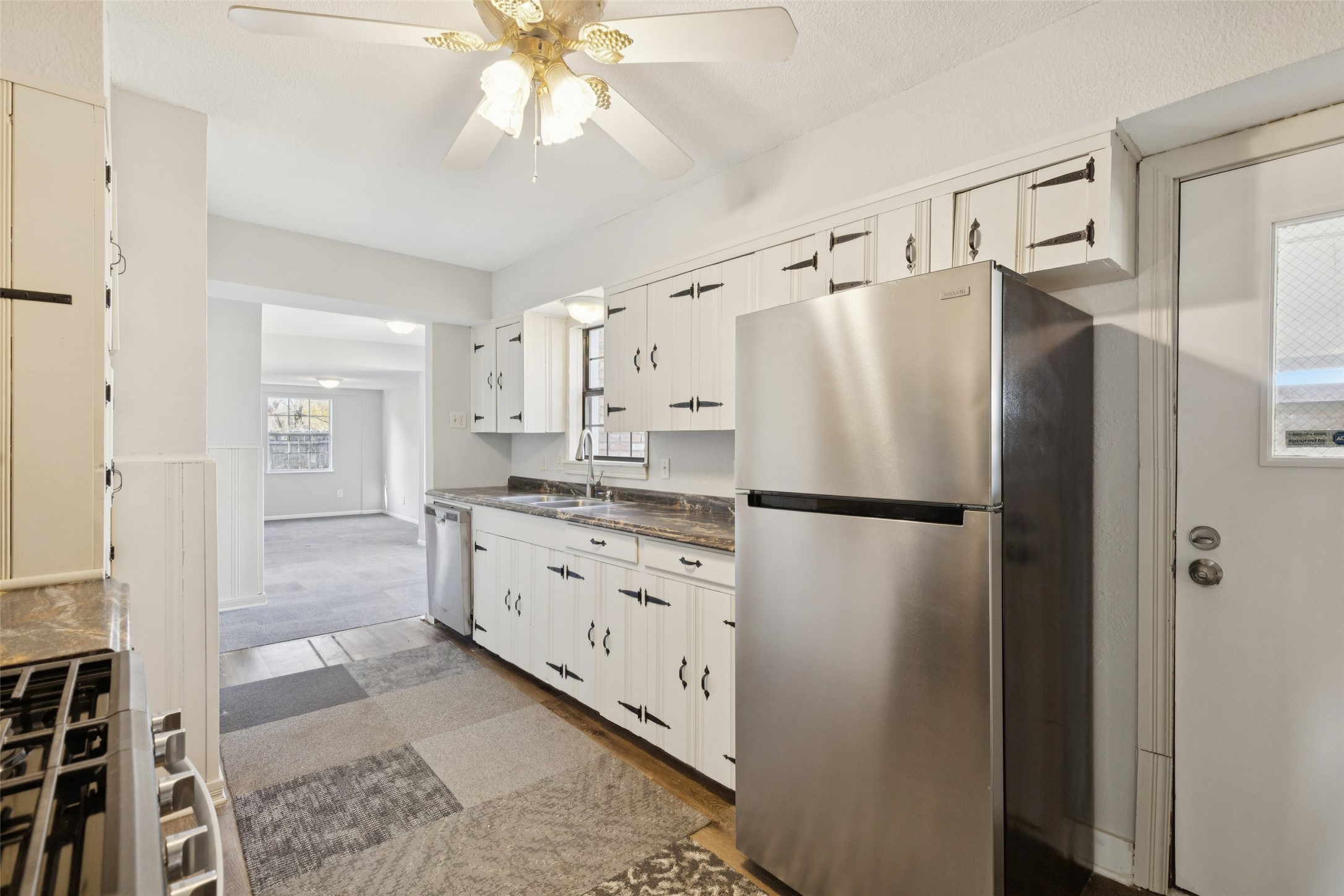 10609 Seagoville Road Dallas TX 75217