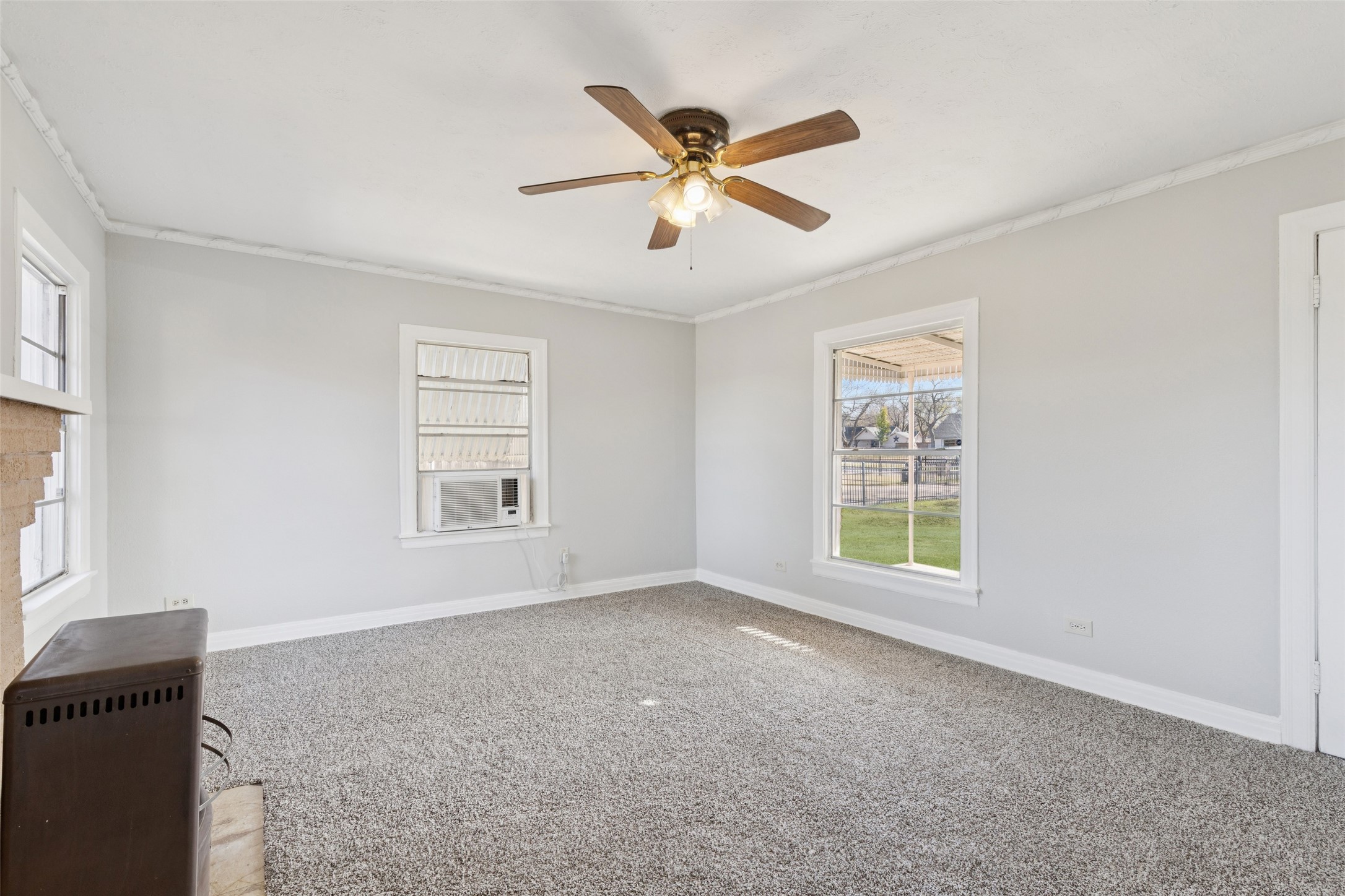 10609 Seagoville Road Dallas TX 75217