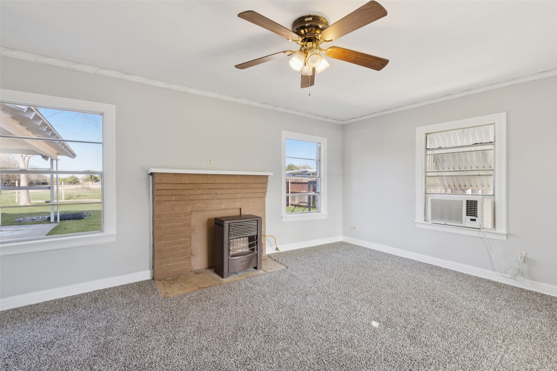 10609 Seagoville Road Dallas TX 75217
