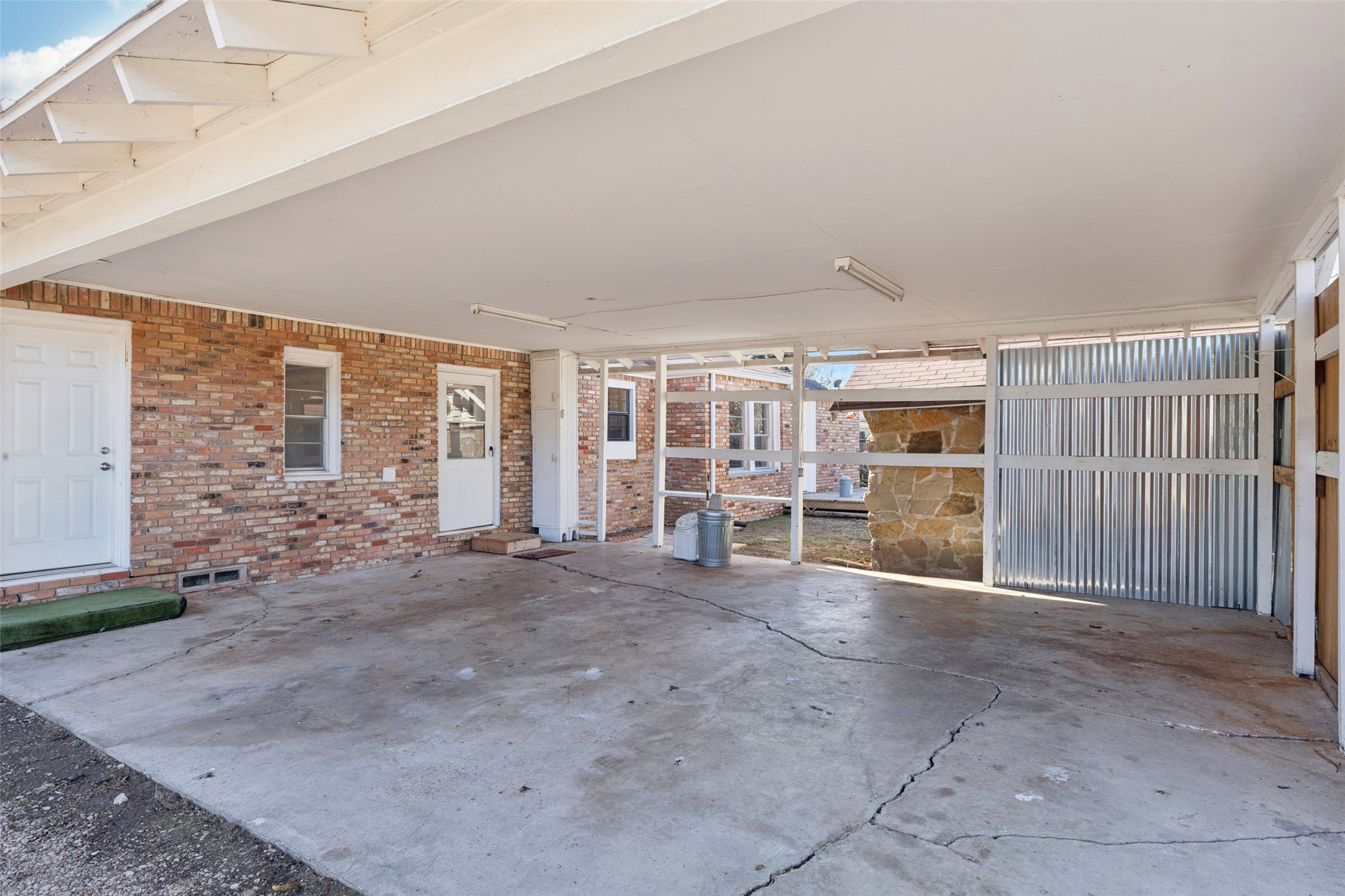 10609 Seagoville Road Dallas TX 75217