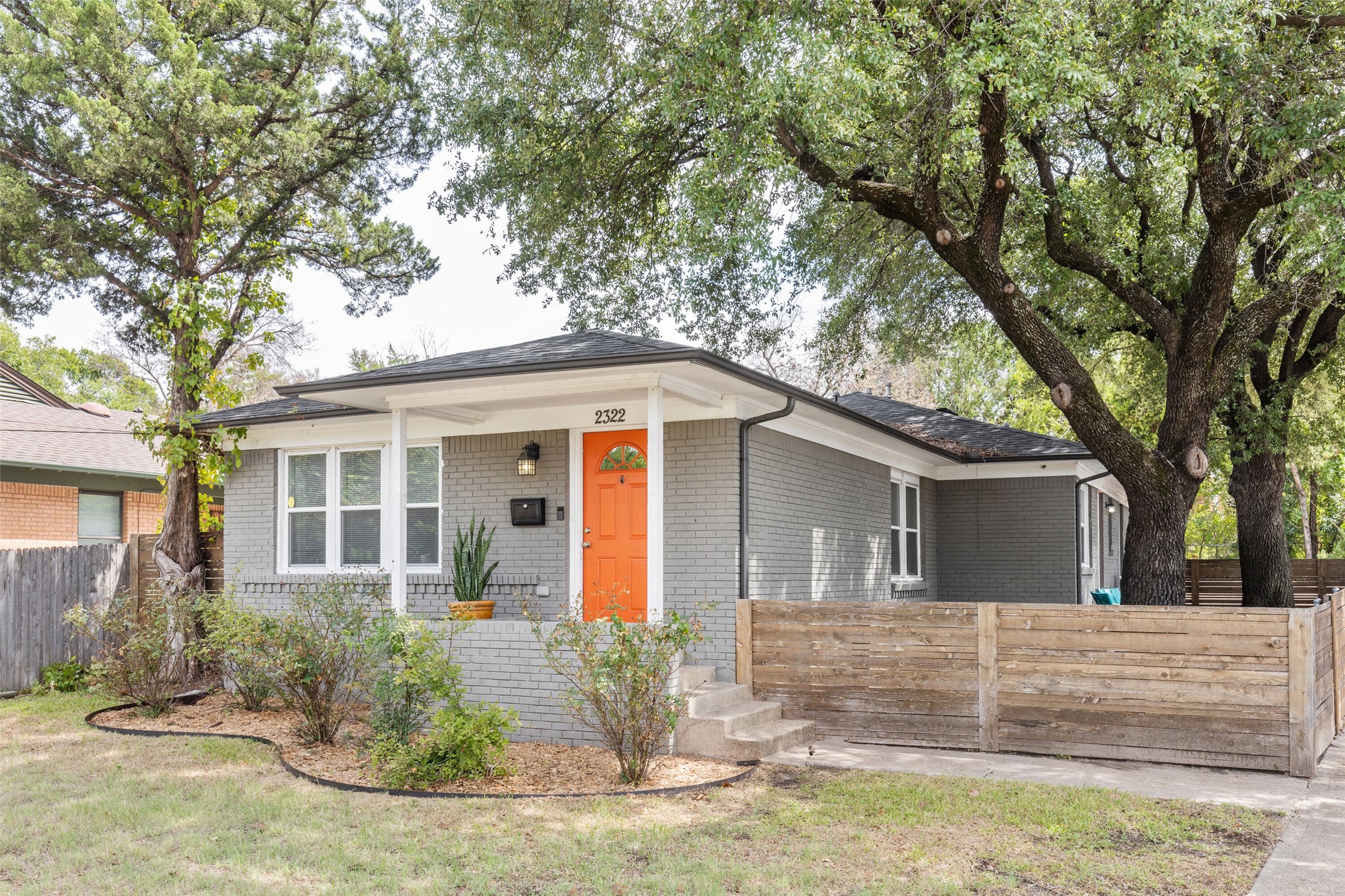 Dallas TX, 2322 Elmwood Boulevard