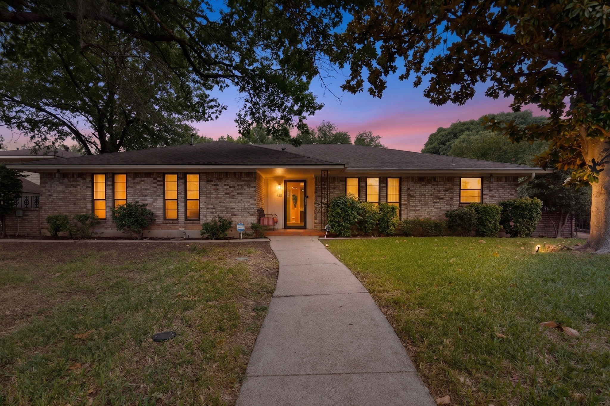 1305 Briarbrook Drive Desoto TX 75115