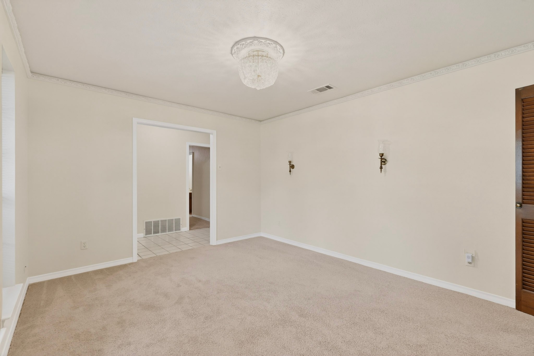 1305 Briarbrook Drive Desoto TX 75115