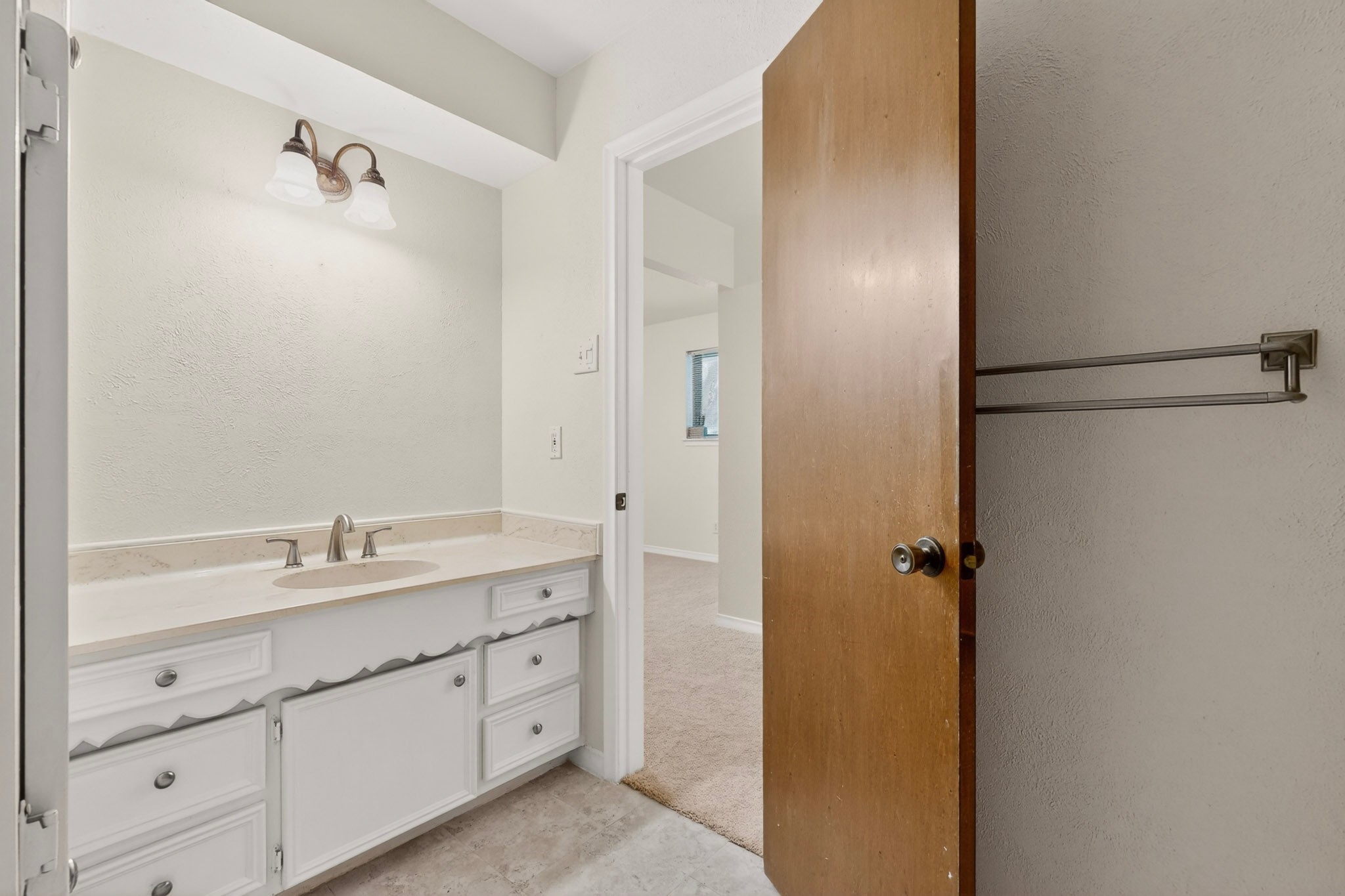 1305 Briarbrook Drive Desoto TX 75115