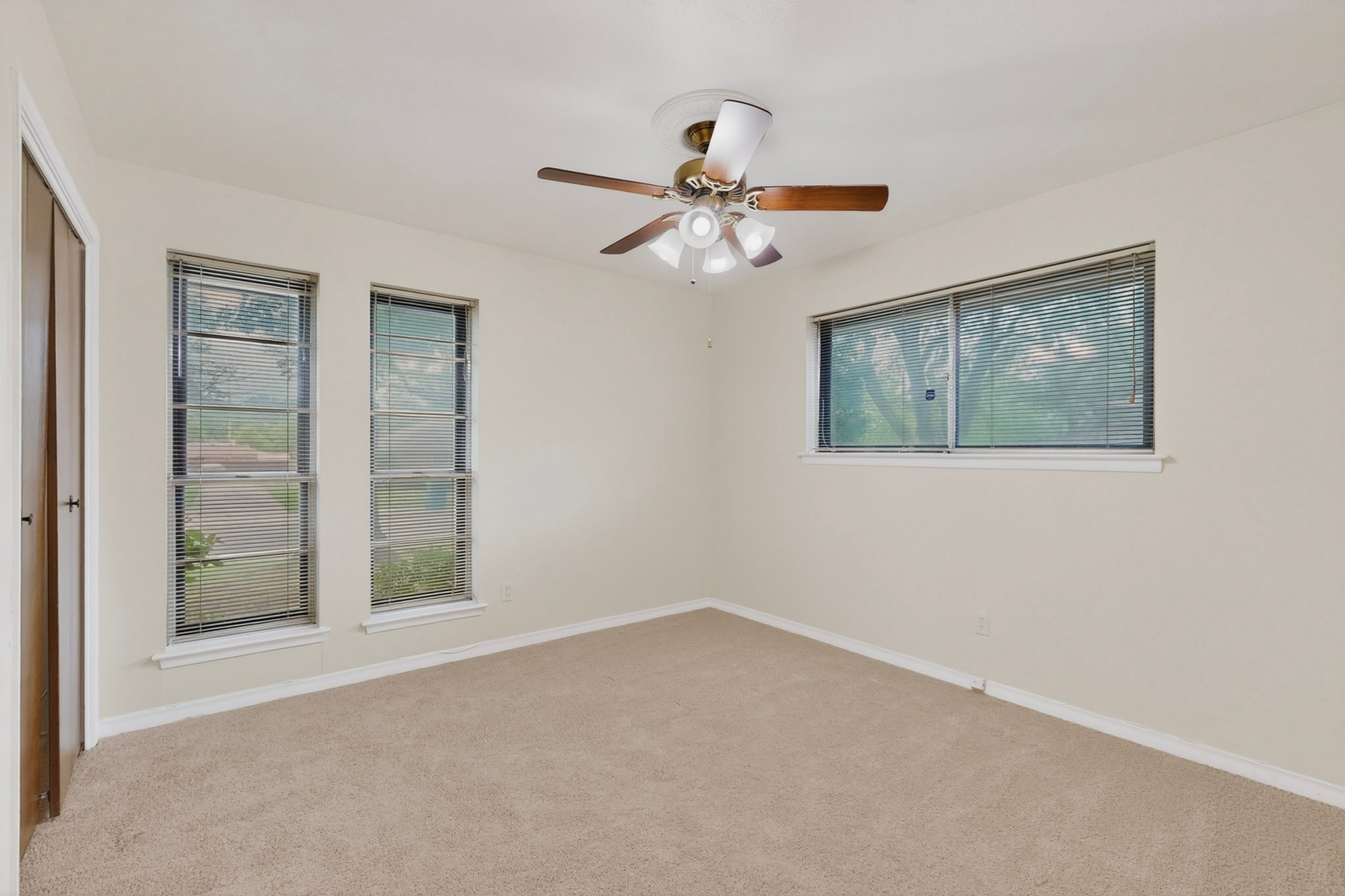 1305 Briarbrook Drive Desoto TX 75115