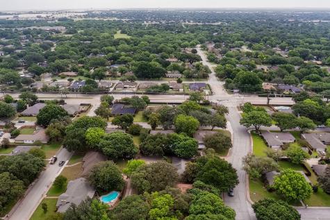 1305 Briarbrook Drive DeSoto TX 75115