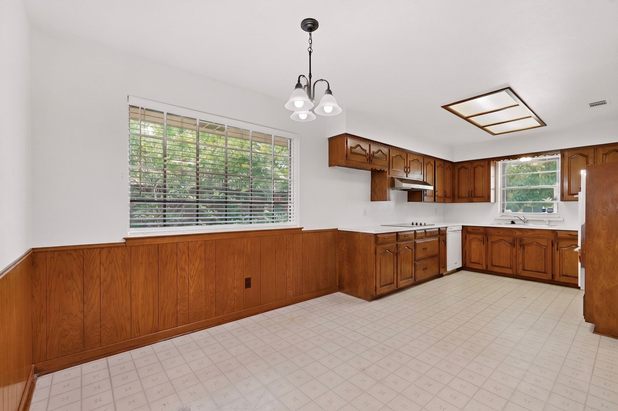 1305 Briarbrook Drive Desoto TX 75115